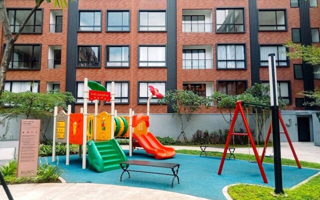 Fancy And Nice 2Br At Lloyd Alam Sutera Apartment