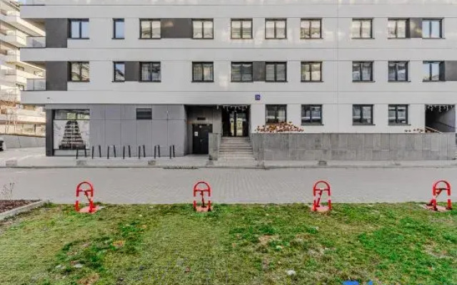 Lumina 3-room apartment near the train station