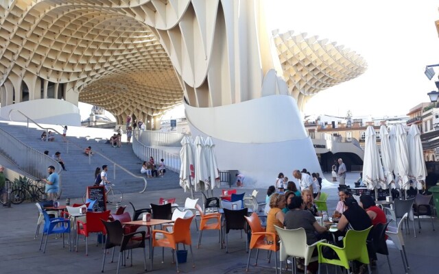 Deluxe Plaza Encarnación