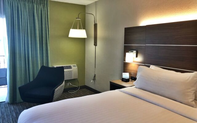 Holiday Inn Express Boca Raton-West, an IHG Hotel