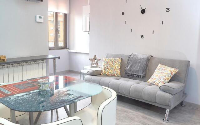 One bedroom appartement with city view balcony and wifi at Leon