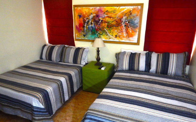 Suite Colonial by Cristi