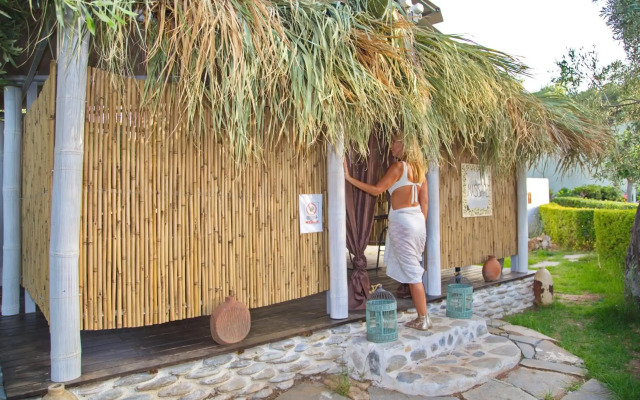 Venus Beach Bungalows Hotel