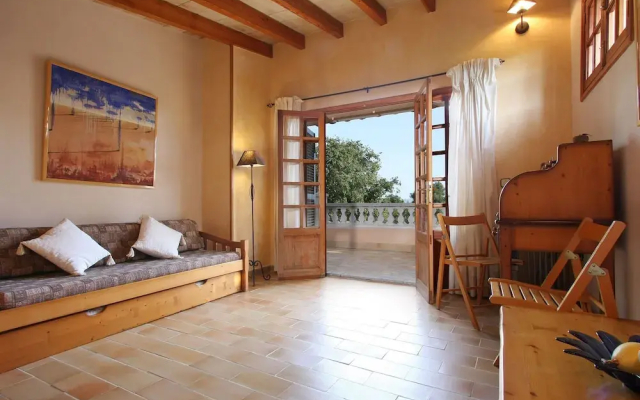 Cozy House Surrounded by Forest With Private Pool, 7 km From the sea - Hotel in Alcudia - Photo 4