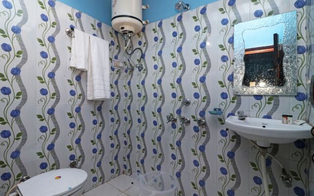 OYO 13922 Hill View 2BHK Kempty Fall