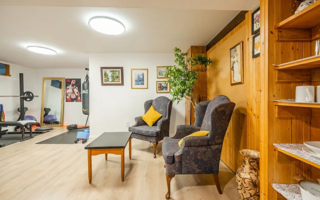GLOBALSTAY Sunny Basement Brontë park