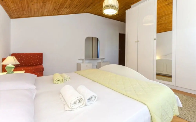 Apartments and Rooms Antee