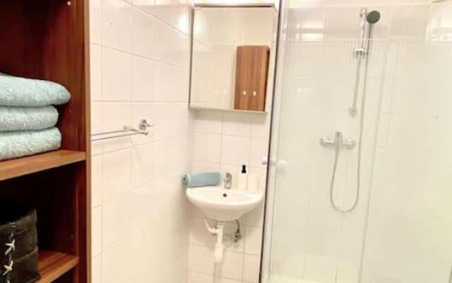 Amazonian Jungle Apartment in Vienna