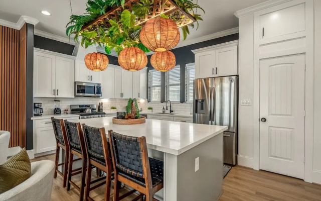 The Green Haus Luxxe Cabana Rooftop Retreat