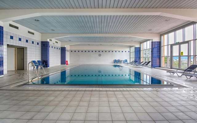 Luxurious apart.with swimming pool
