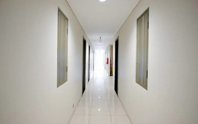 Sans Hotel Puri Indah Jakarta