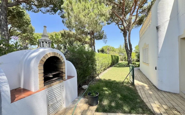 Vilamoura White House Villa by Homing