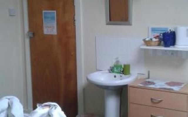 Seasons 24 Guest House