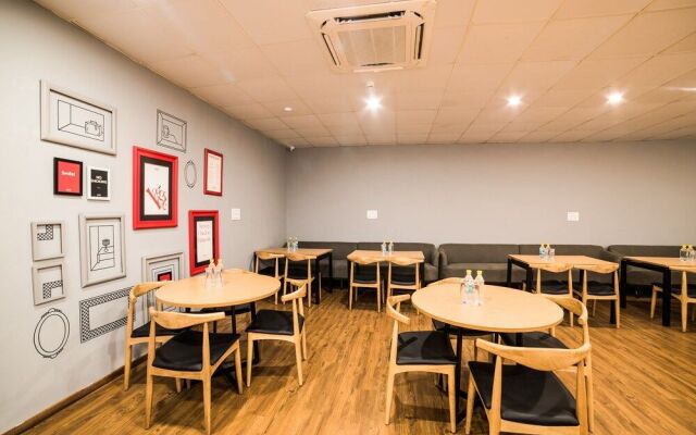 OYO Townhouse 086 Pankha Road