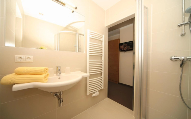 Edelweiss Apartments