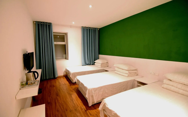 Luoyang Yijia Culture Hotel