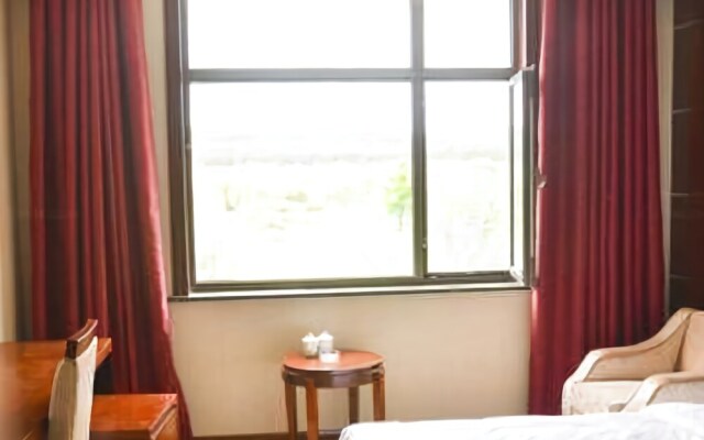 Lingyun Holiday Hotel Weichang