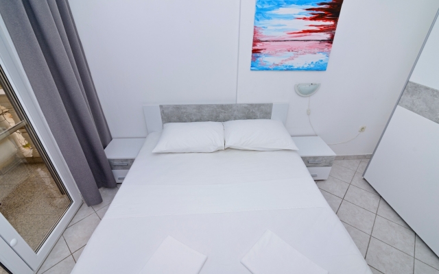 Apartment Zora - garden terrace and grill A4 Pirovac, Riviera Sibenik