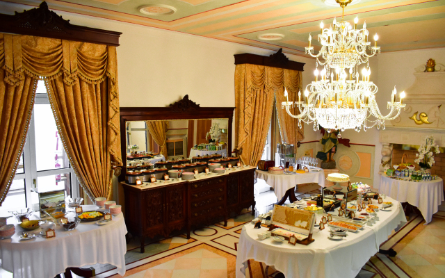 Sintra Marmòris Palace