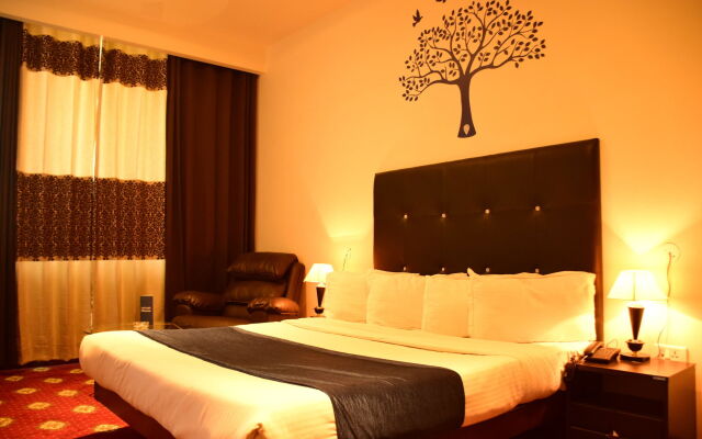 Hotel Orbion Mall Road