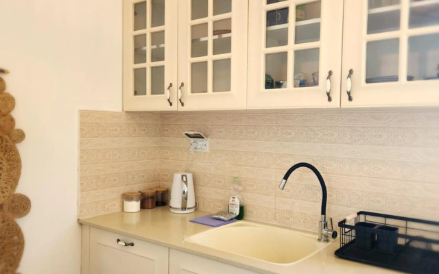 לוויס פלייס 5/2