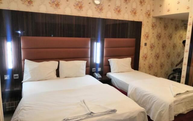 273 Burj Nahar Hotel