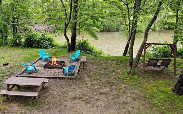 River`s Edge- Ocoee Riverfront