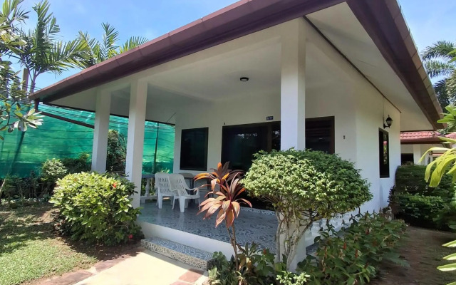 Smile House & Pool