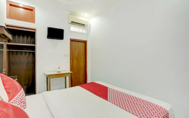 Super OYO 3261 Hotel Ratu