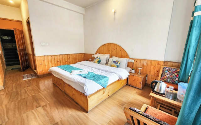 Singh Saab Rooms & Cafe