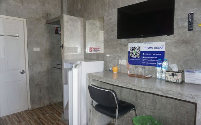 Tummi House