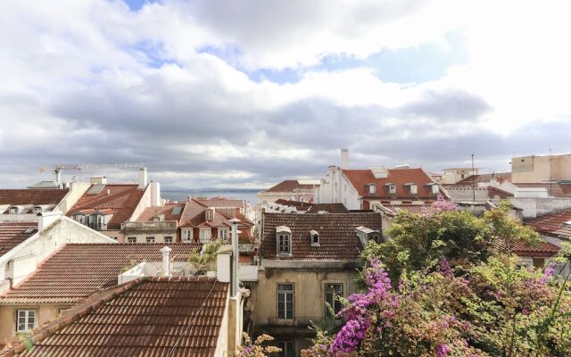 Bairro Alto Views by Homing