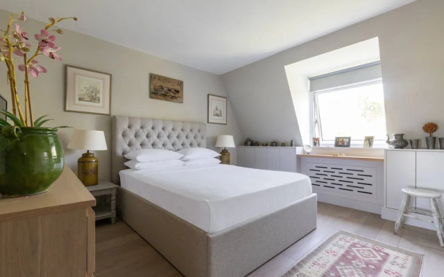 Elm Park Gardens XVI by Onefinestay