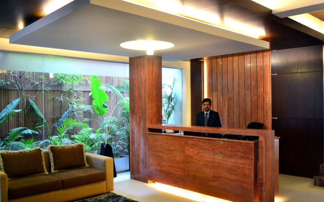 Hotel La Villa Western