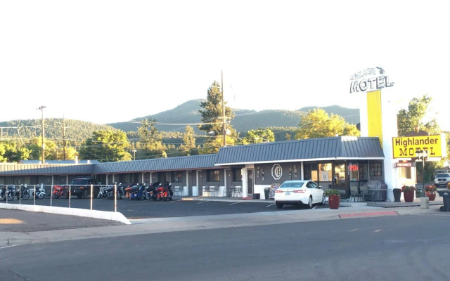 Highlander Motel