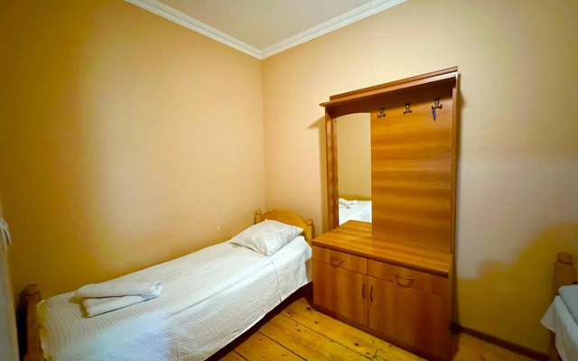 Mziuri Guest House