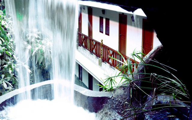 Chaikanathani Hotel