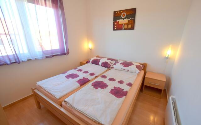Apartment Jela