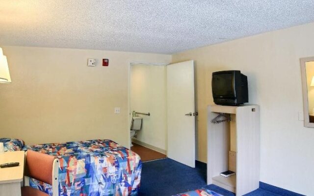 Motel 6 Palm Bay