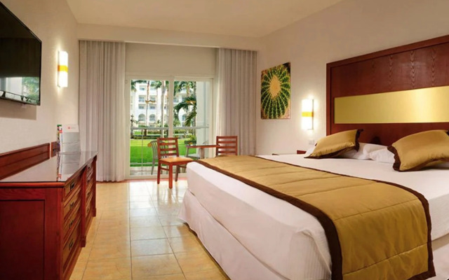 Hotel Riu Jalisco - All Inclusive