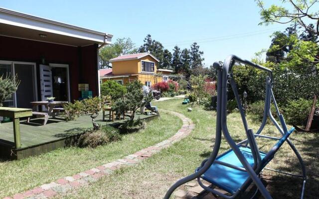 Basecamp Guesthouse - Hostel