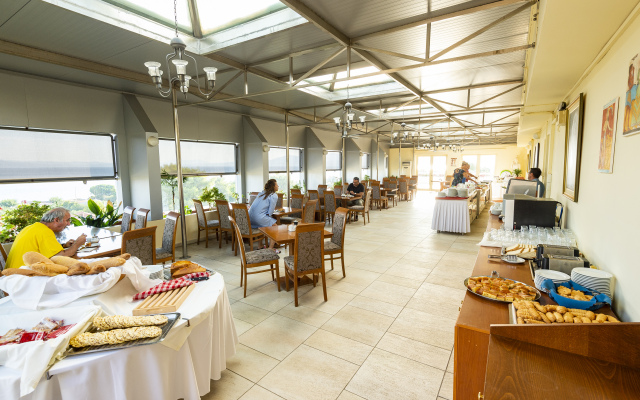 Dolphin Resort Hotel & Conference
