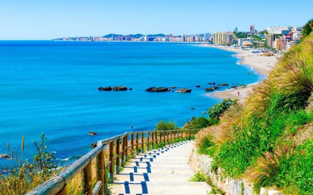 Stunning View!!! 2 Bedroom Apartment in Fuengirola