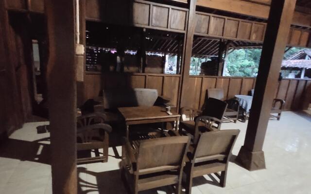 Homestay Ponijo