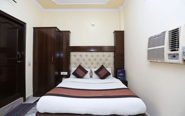OYO 6124 Lord Krishna Dx Inn