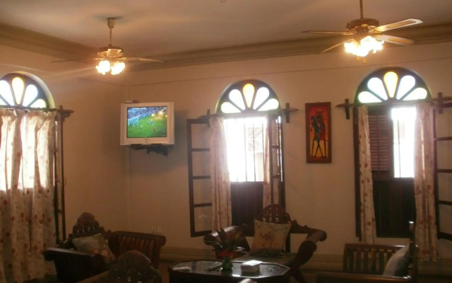Asmini Palace Hotel
