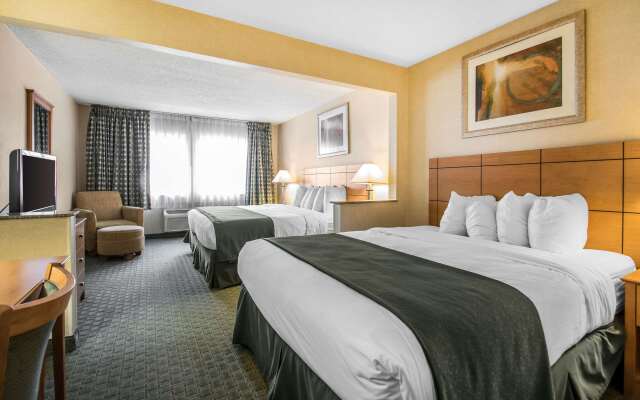 Quality Inn Dubuque on Hwy 20