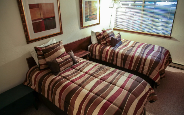 Mammoth West #111 Condo