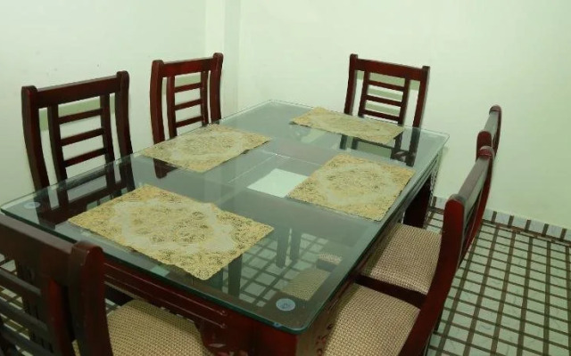 The Kissing Mountains