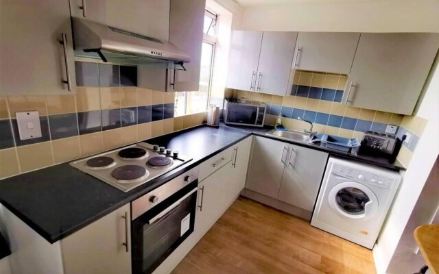 Stylish Luton Apartment With Wi-fi & Free Parking